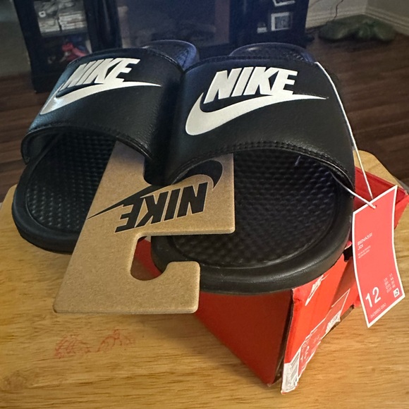 Nike Black Benassi Slides with White Logo - Picture 1 of 4